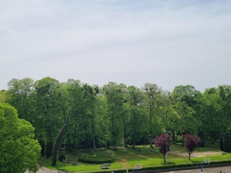 Apartament Bayard La Tour Charleville-Mézières Zewnętrze zdjęcie